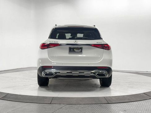 Certified 2025 Mercedes-Benz GLC 300 4MATIC image 26