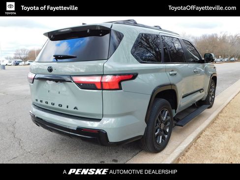 Used 2024 Toyota Sequoia Platinum image 11