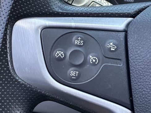 Used 2024 GMC Terrain SLE FWD image 24