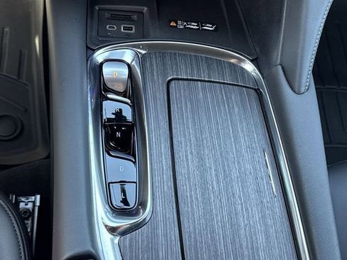 Used 2024 Buick Enclave Avenir AWD/4WD image 16