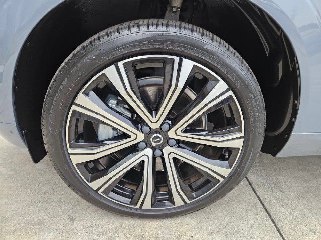 Used 2023 Volvo XC60 B6 Ultimate AWD/4WD image 9