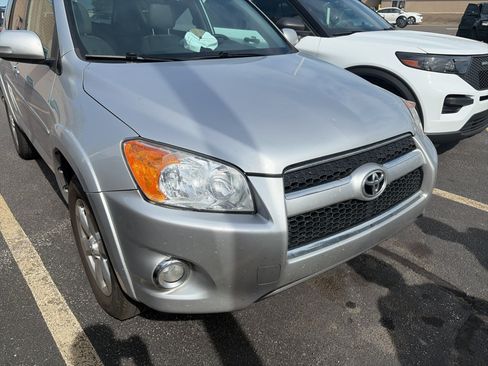 Used 2011 Toyota RAV4 Limited w/ Limited Extra Value Pkg FWD image 6