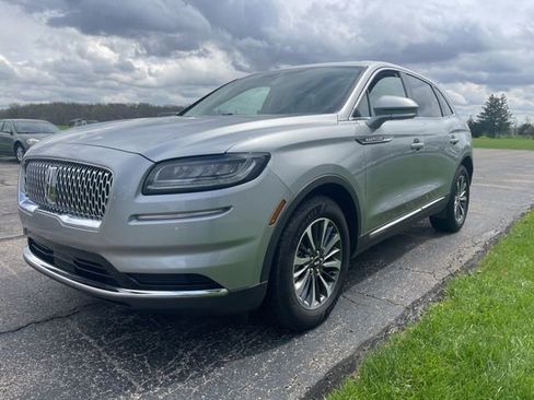 Used 2023 Lincoln Nautilus Reserve AWD/4WD image 6