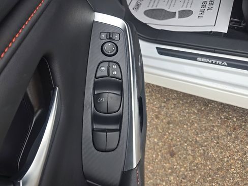 New 2025 Nissan Sentra SR w/ SR Premium Package image 13