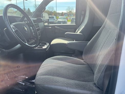 Used 2021 Chevrolet Express 2500 w/ Driver Convenience Package RWD image 10
