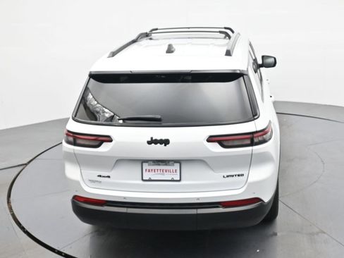 Used 2023 Jeep Grand Cherokee L Limited w/ Black Appearance Package AWD/4WD image 23