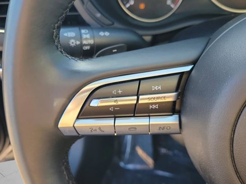 Used 2022 MAZDA MAZDA3 s image 32