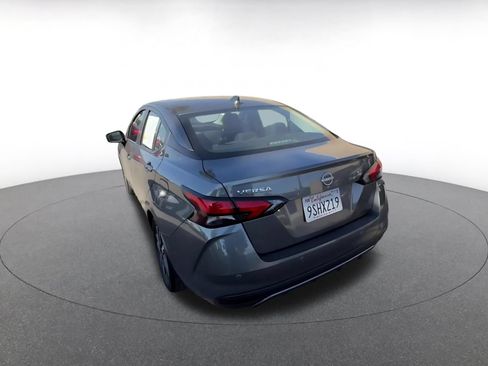 Used 2025 Nissan Versa SV FWD image 11