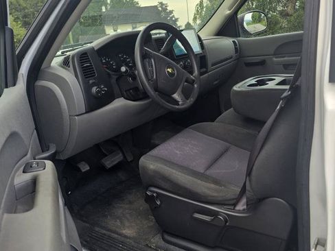 Used 2013 Chevrolet Silverado 1500 W/T w/ LS Package RWD image 2