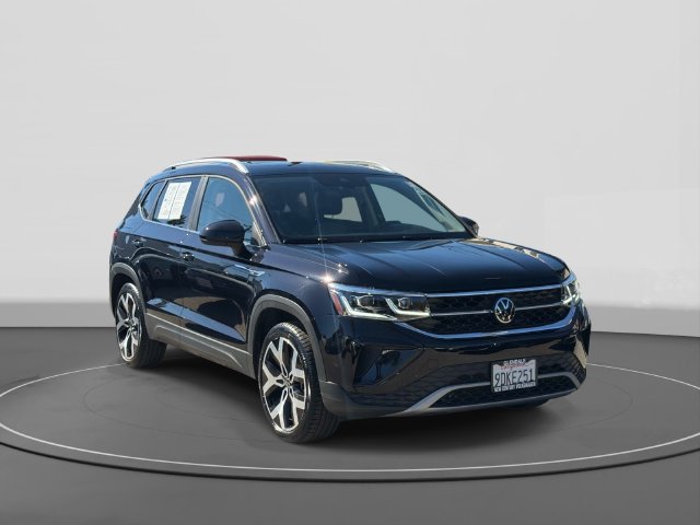 Certified 2023 Volkswagen Taos SEL AWD/4WD image 1
