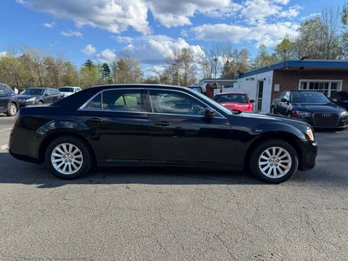Used 2012 Chrysler 300 RWD image 2