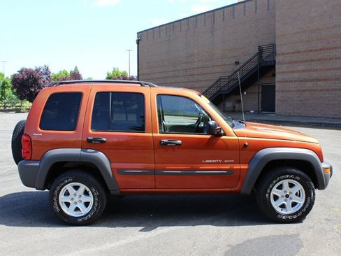 Used 2002 Jeep Liberty Sport AWD/4WD image 5