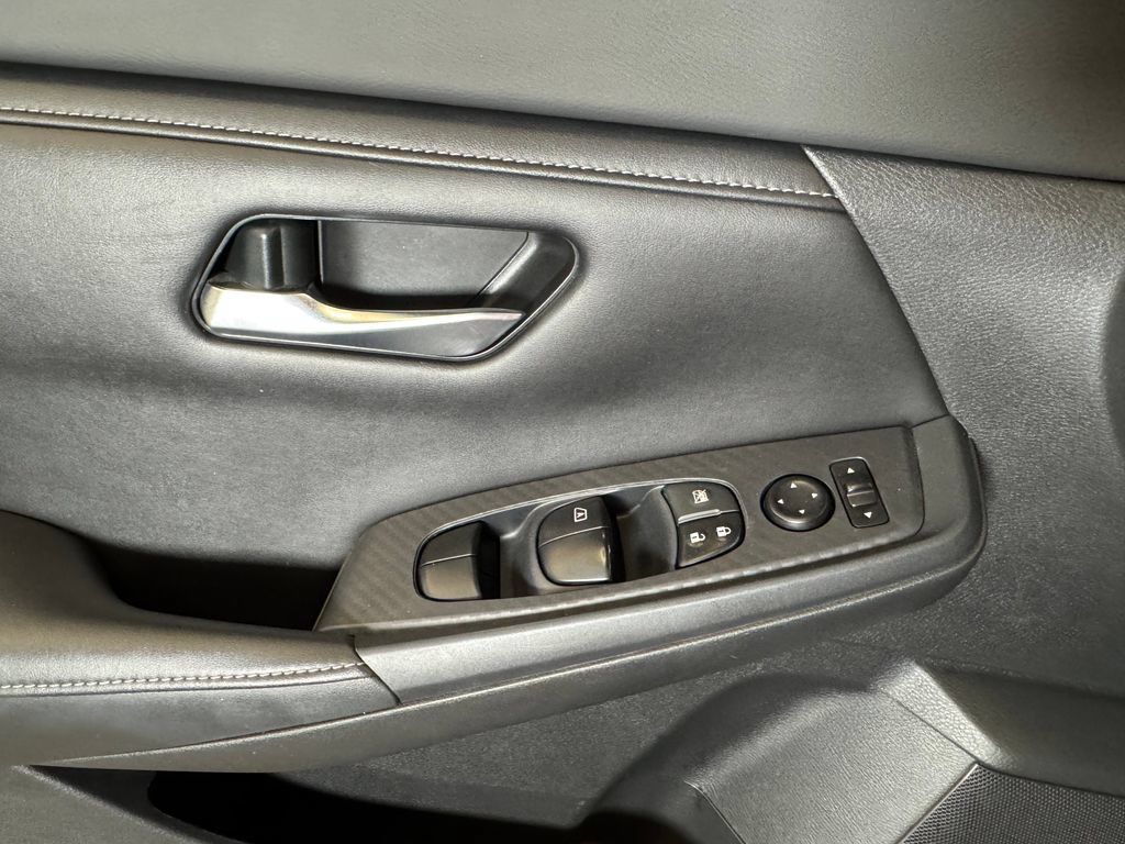Used 2021 Nissan Sentra SV FWD image 19
