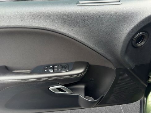 Used 2018 Dodge Challenger SXT RWD image 28