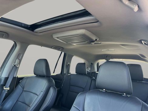 Used 2022 Honda Pilot Touring image 36