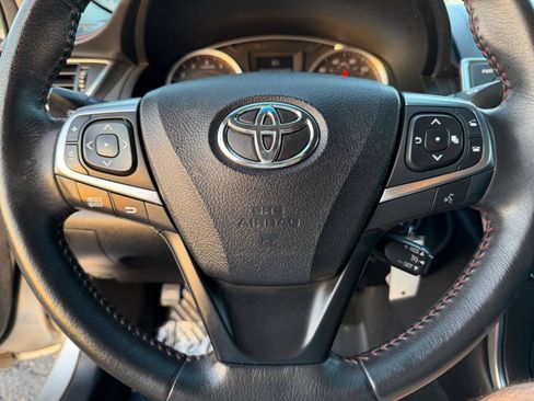 Used 2017 Toyota Camry SE FWD image 20