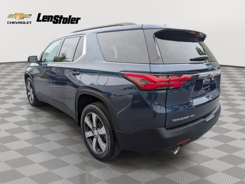 Used 2022 Chevrolet Traverse LT w/ LT Premium Package AWD/4WD image 3