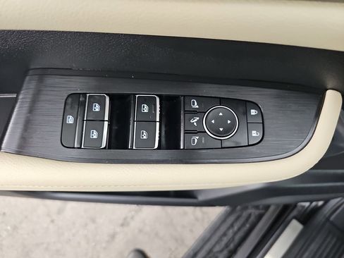 Used 2025 Nissan Armada Platinum Reserve RWD image 34