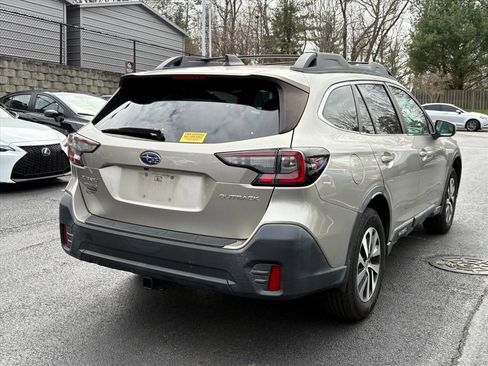 Used 2020 Subaru Outback Premium image 6
