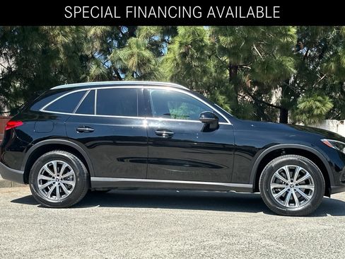 Used 2024 Mercedes-Benz GLC 300 image 4
