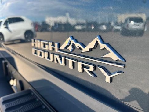 Used 2025 Chevrolet Silverado 2500 High Country w/ High Country Premium Package AWD/4WD image 12