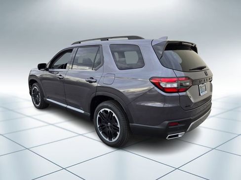 New 2026 Honda Pilot Touring image 3