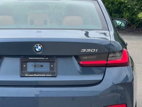 Certified 2025 BMW 330i xDrive Sedan w/ Premium Package AWD/4WD image 7