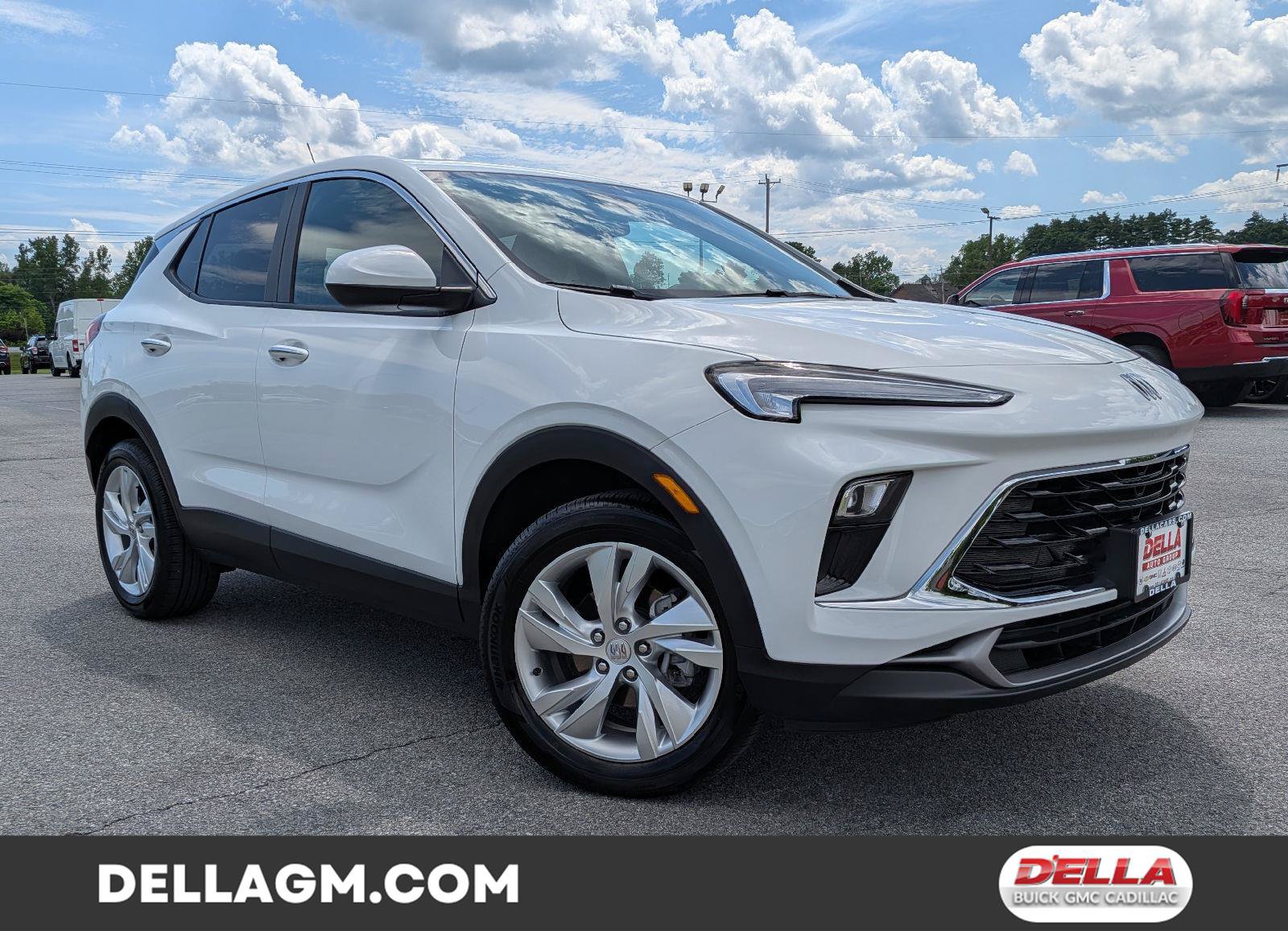 Used 2024 Buick Encore GX Preferred AWD/4WD image 1