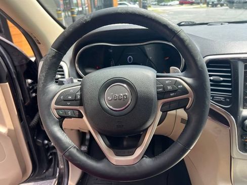 Used 2014 Jeep Grand Cherokee Limited w/ Luxury Group II RWD image 10