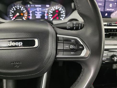 Used 2024 Jeep Compass Latitude AWD/4WD image 32