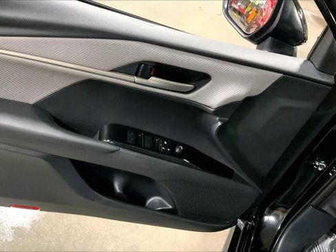 Used 2025 Toyota Camry SE w/ Convenience Package AWD/4WD image 37