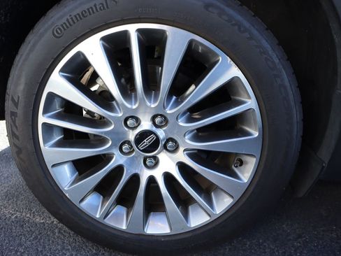 Used 2017 Lincoln MKC Reserve image 17