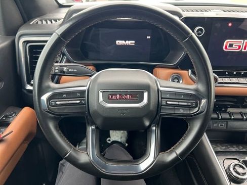 Used 2023 GMC Canyon AT4 image 15