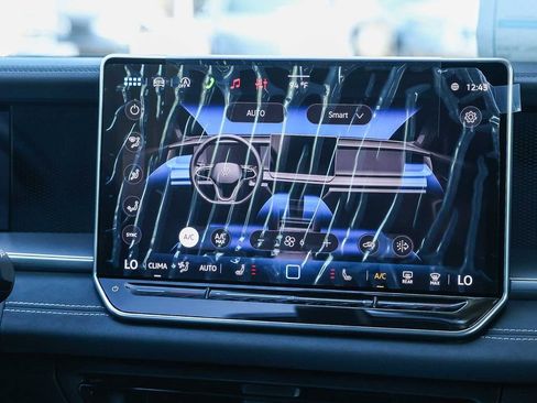 New 2026 Volkswagen Tiguan SE image 22