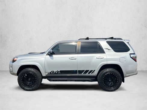 Used 2023 Toyota 4Runner TRD Off-Road Premium w/ Moonroof Package AWD/4WD image 8
