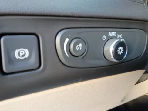 Used 2021 Buick Enclave Essence w/ Sound and Sites Package FWD image 10