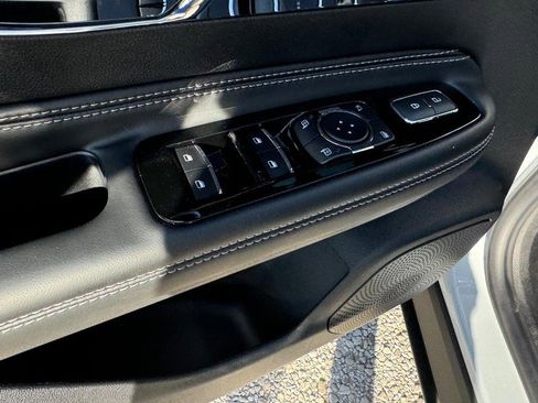 New 2025 Lincoln Corsair FWD image 17