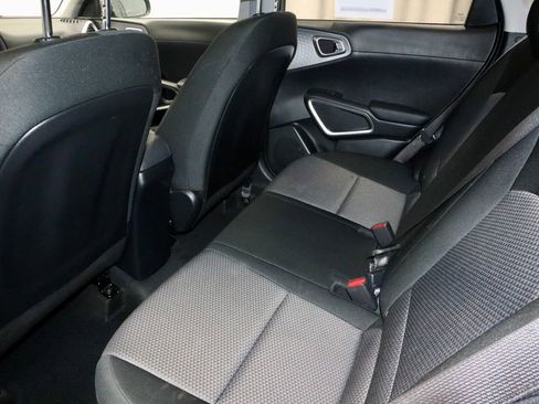 Used 2025 Kia Soul LX image 20