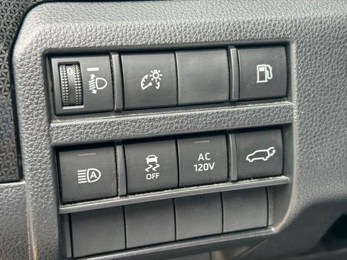 Certified 2025 Toyota 4Runner Limited AWD/4WD image 28