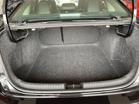 Used 2025 Volkswagen Jetta SE image 28