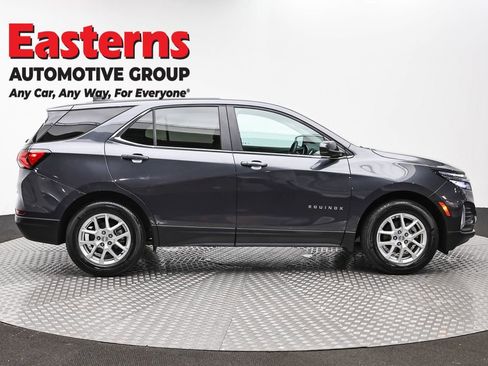 Used 2023 Chevrolet Equinox LT FWD image 4