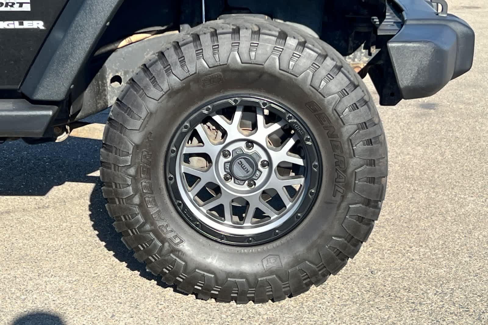 Used 2016 Jeep Wrangler Sport w/ Quick Order Package 24S AWD/4WD image 18
