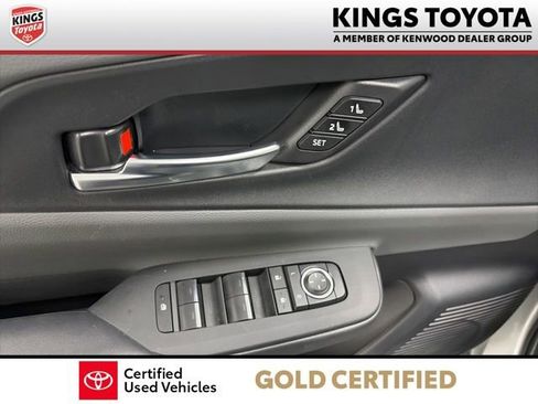 Used 2024 Toyota Prius Limited w/ Limited Premium Package AWD/4WD image 17