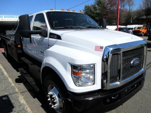 Used 2019 Ford F750 2WD Crew Cab Super Duty image 26