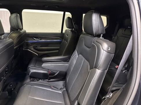 Used 2023 Jeep Grand Cherokee L Overland AWD/4WD image 39