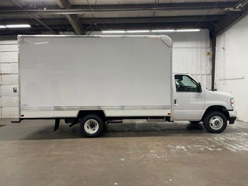 New 2025 Ford E-450 and Econoline 450 Super Duty w/ Power Equipment Group RWD image 6
