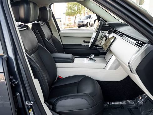 Certified 2024 Land Rover Range Rover Autobiography AWD/4WD image 30