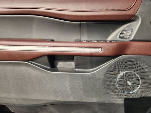 Certified 2024 Ford Expedition Limited image 22