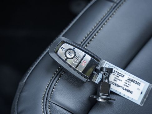 New 2026 Ford Bronco Badlands AWD/4WD image 45