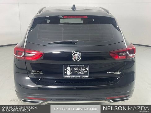 Used 2018 Buick Regal Essence w/ Driver Confidence Package #1 AWD/4WD image 7